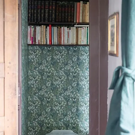 La Rose Du Petit Bois Bed and breakfast 3*